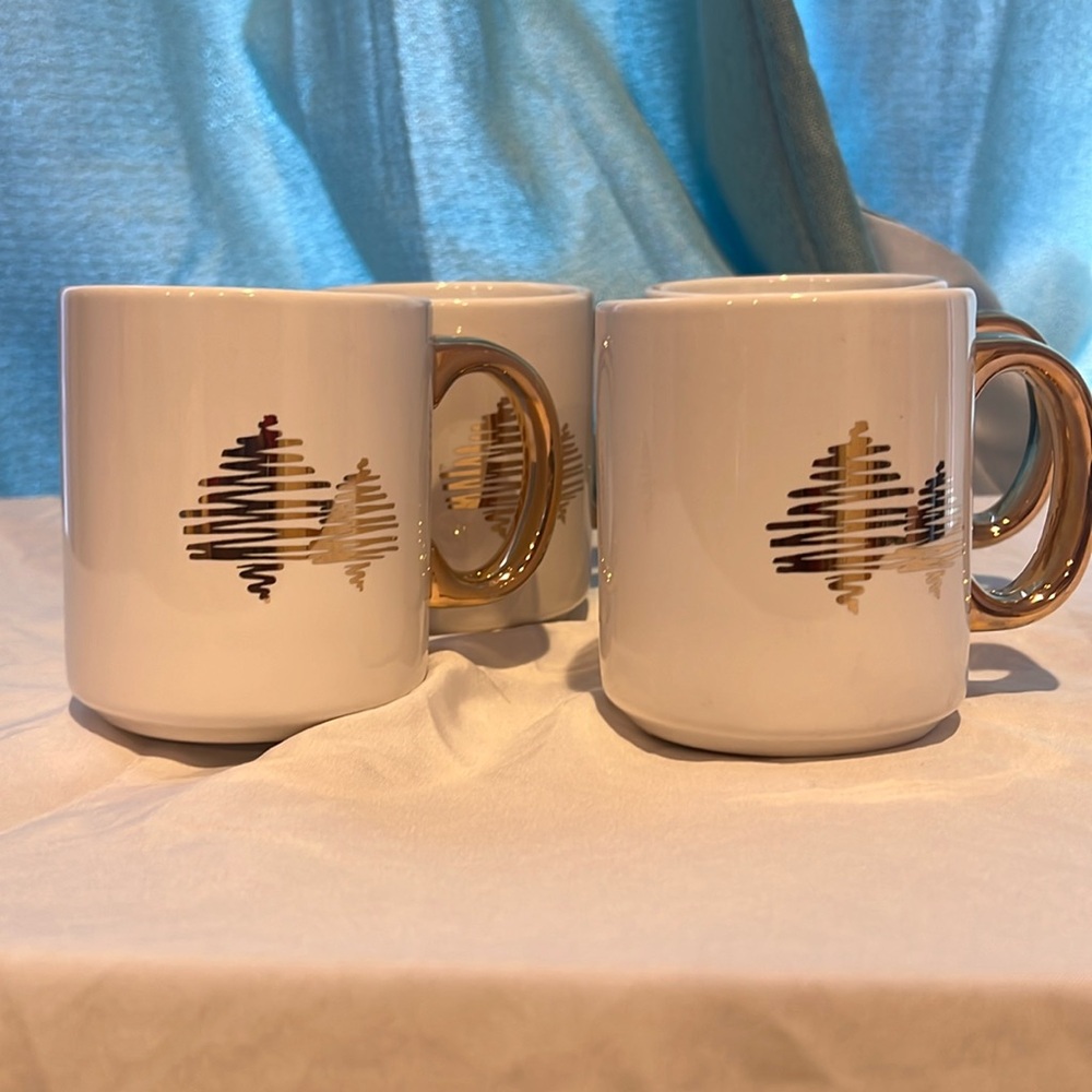 Celebrate the Season White and Gold Christmas Set of 4 Mugs (used)